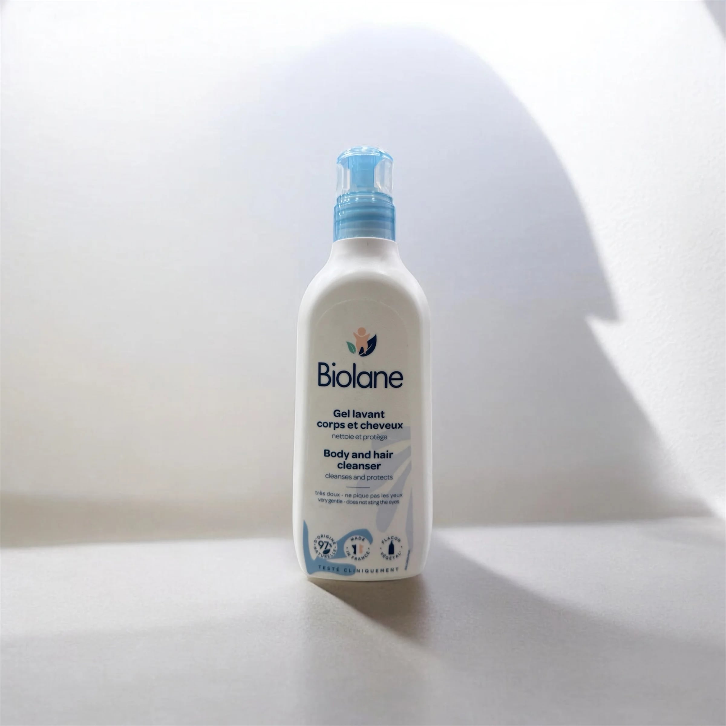 بيولان جل منظف لطيف للجسم والشعر 1