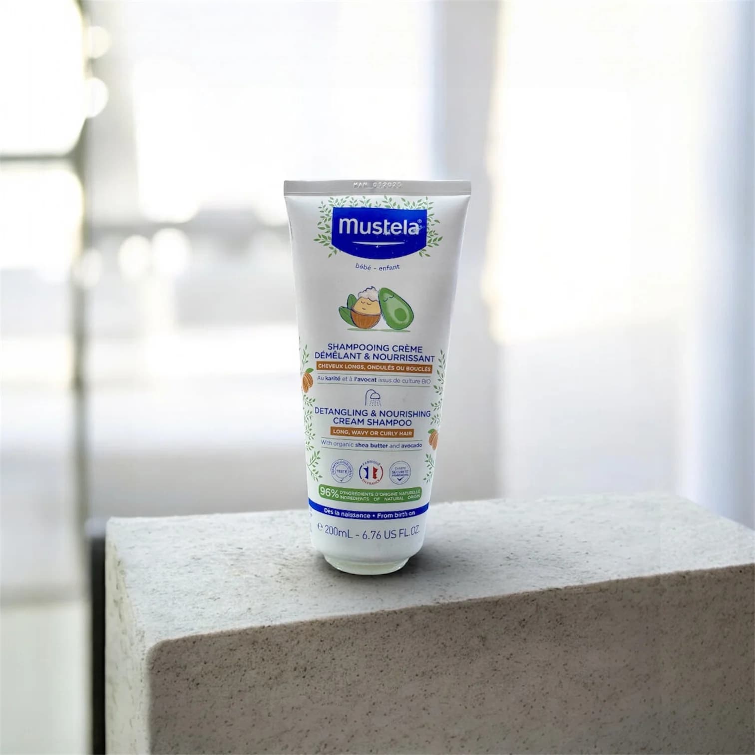 شامبو فك التشابك والتغذية